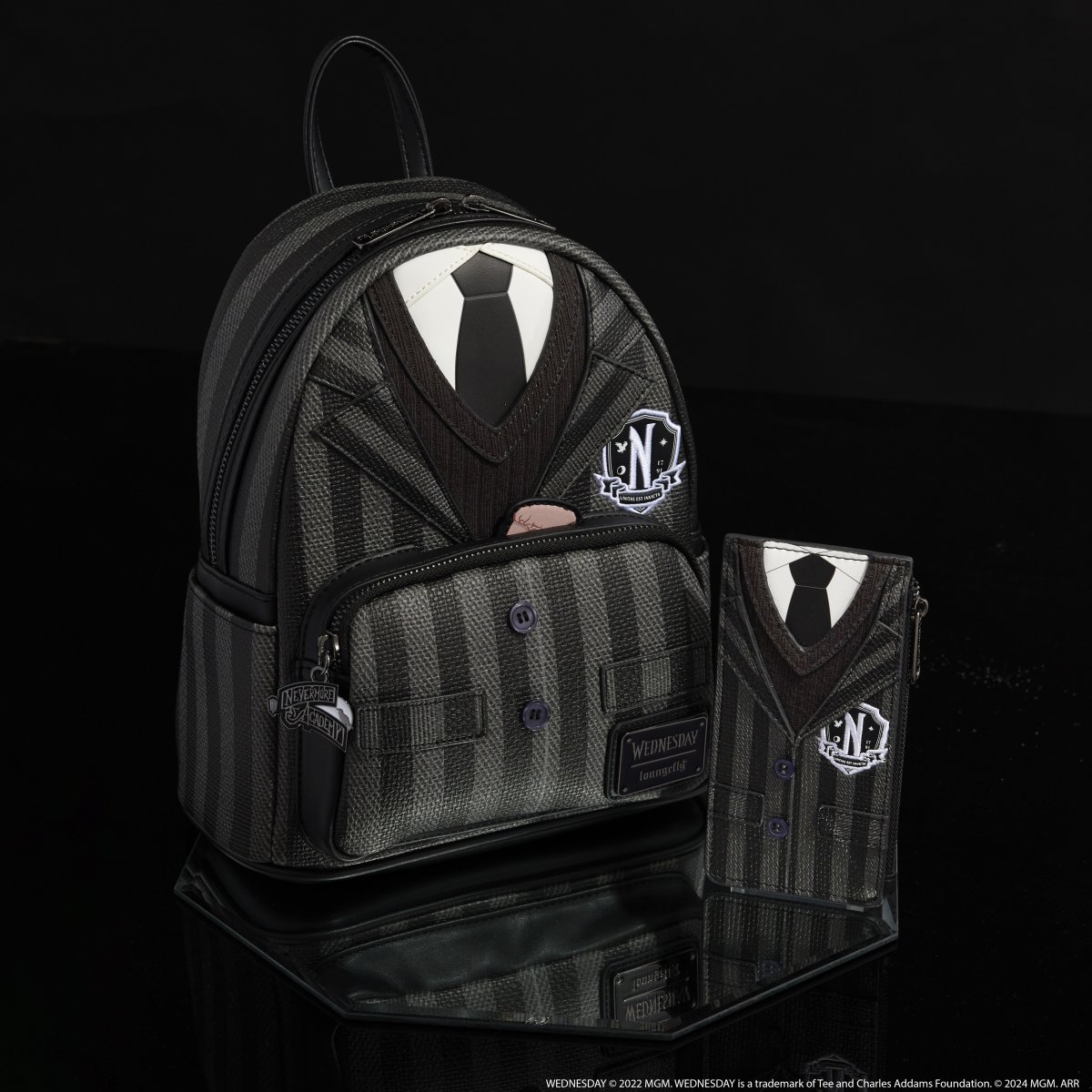 Wednesday Exclusive Nevermore Academy Uniform Cosplay Large Card Holder - Figurine Wallets The Addams Family - vue 3