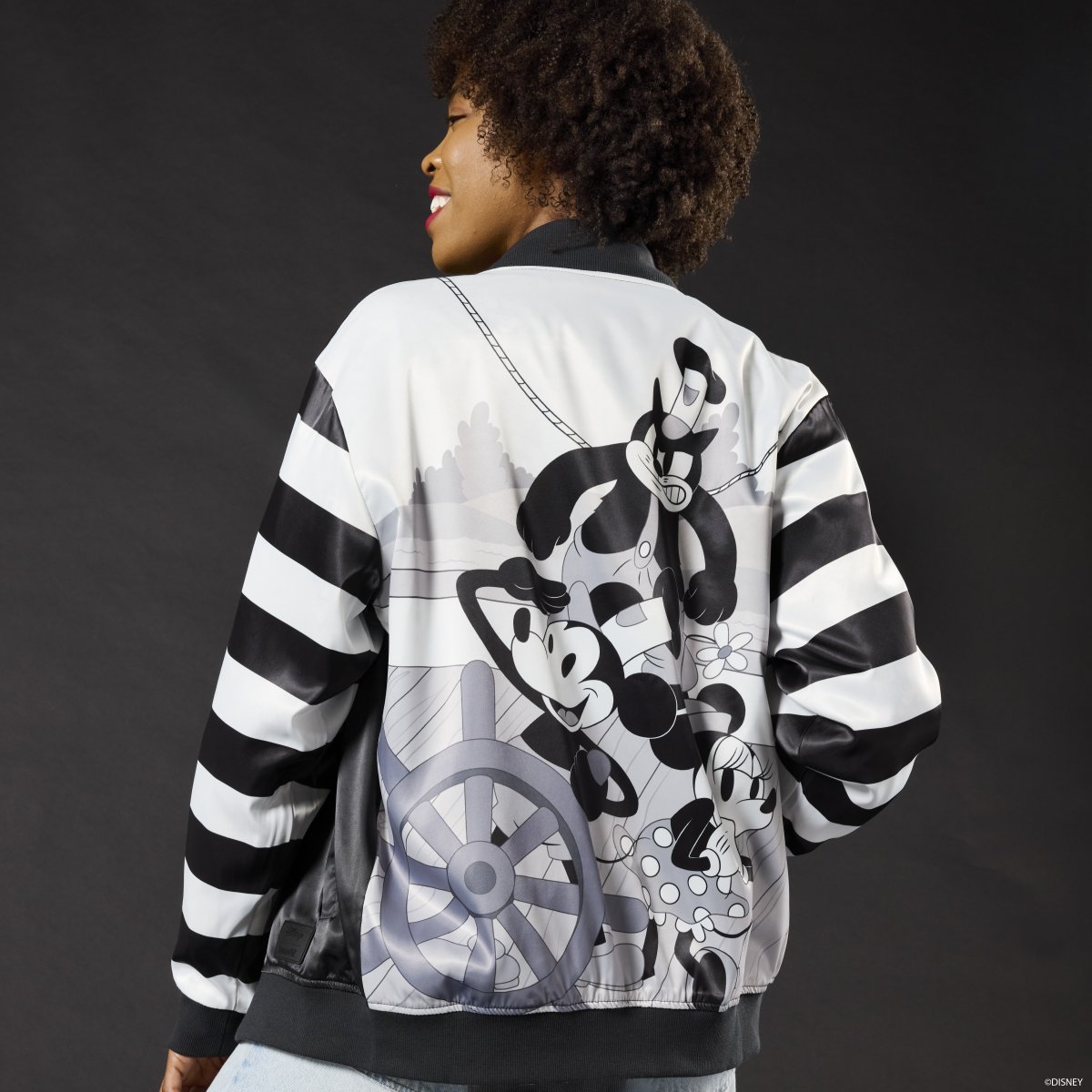 D23 Limited Edition Steamboat Willie Unisex Bomber Jacket - Figurine Apparel Disney - vue 2