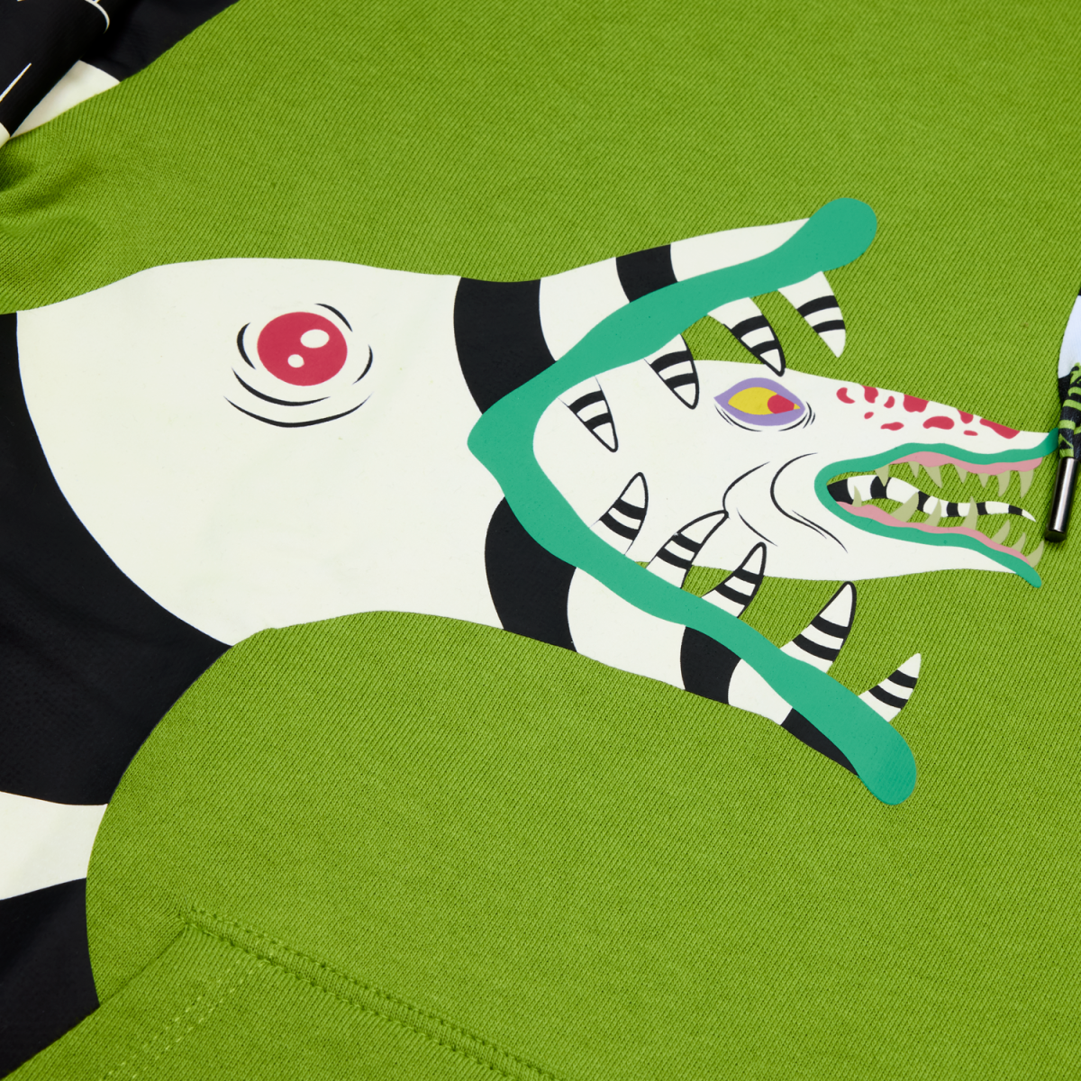 Beetlejuice Sandworm Glow Unisex Hoodie - Figurine Apparel Beetlejuice - vue 7