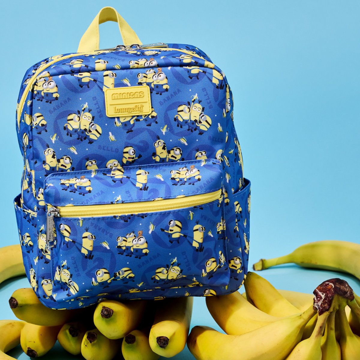 Despicable Me Minions All-Over Print Nylon Square Mini Backpack - Figurine Bags Despicable Me - vue 2