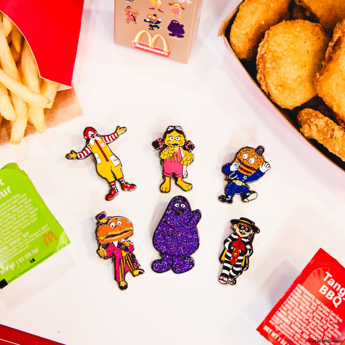 McDonald's Character Mystery Box Pin - Figurine Pins McDonald's - vue 2
