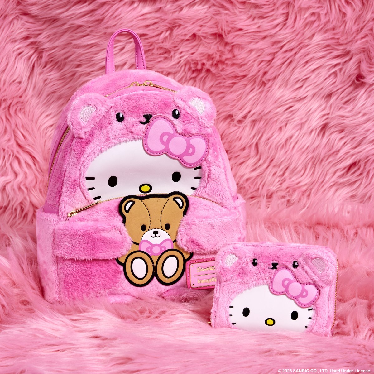 Sanrio Exclusive Hello Kitty Teddy Bear Cosplay Plush Zip Around Wallet - Figurine Wallets Sanrio - vue 3