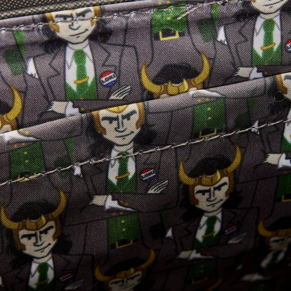 Loki for President Cosplay Crossbody Bag With Coin Bag - Figurine Bags Marvel - vue 6