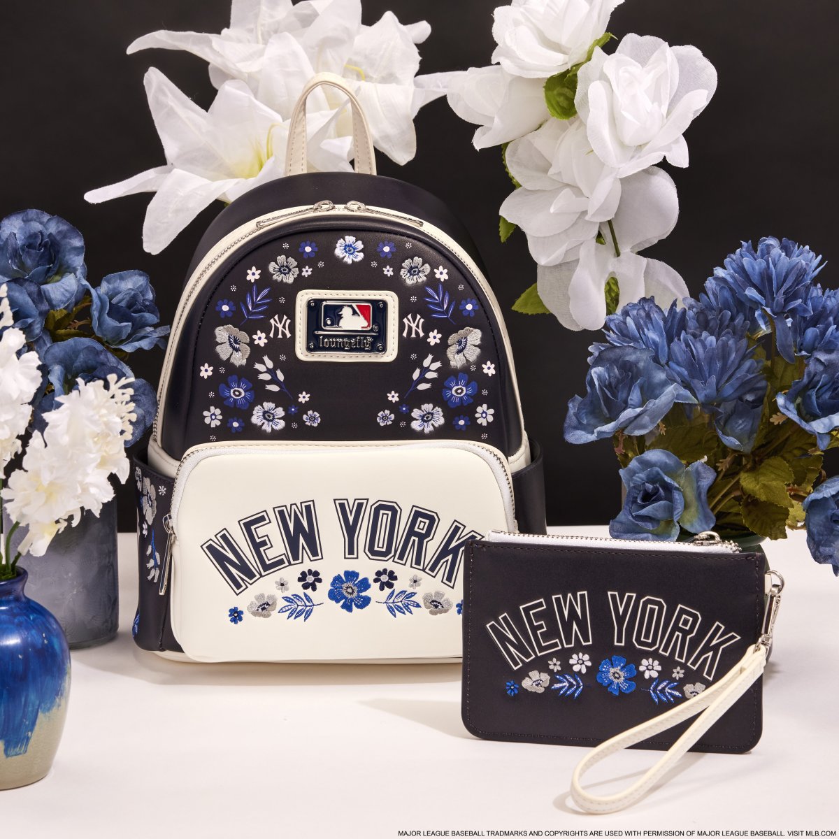 MLB New York Yankees Floral Card Holder Wristlet Clutch - Figurine Wallets MLB - vue 3
