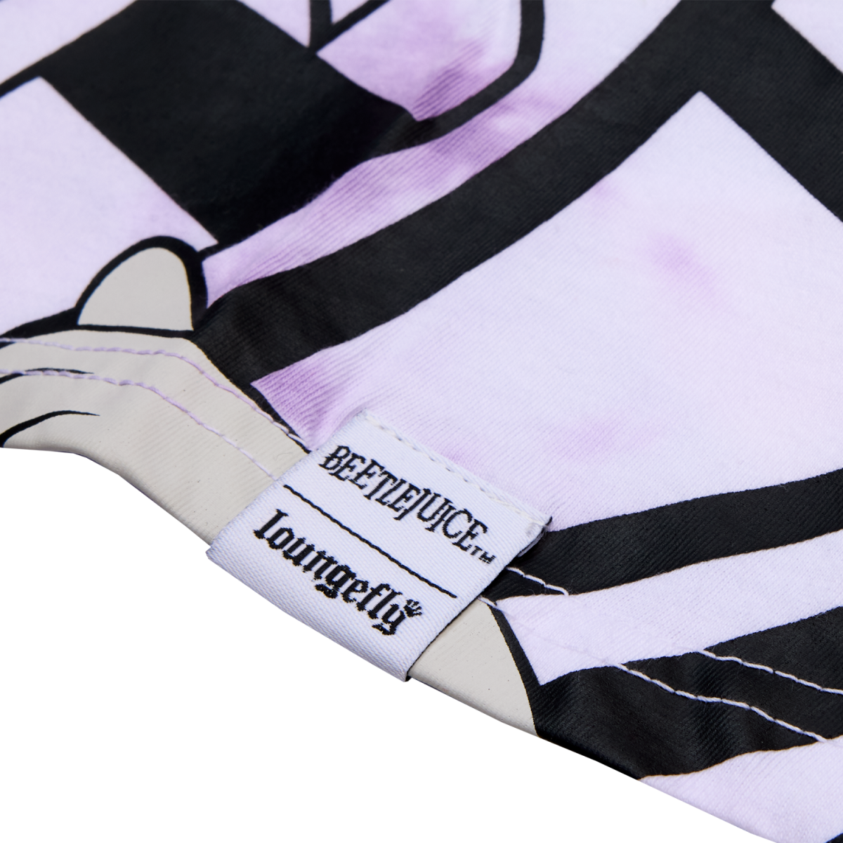 Beetlejuice & Lydia Deetz Reversible Tie-Dye Unisex Tee - Figurine Apparel Beetlejuice - vue 5