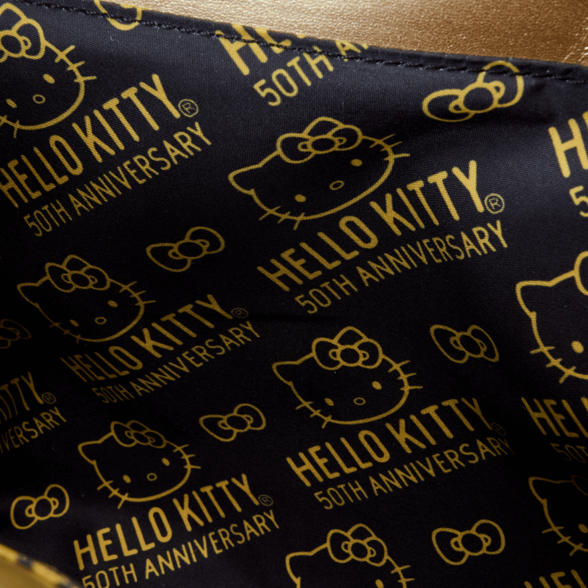 Sanrio Hello Kitty 50th Anniversary Metallic Gold Crossbody Bag - Figurine Bags Sanrio - vue 7