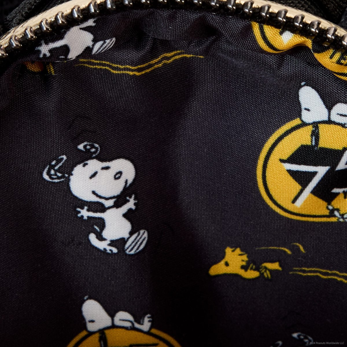 Peanuts 75th Anniversary Snoopy & Gang Dog Harness - Figurine Pet Accessories Peanuts - vue 8