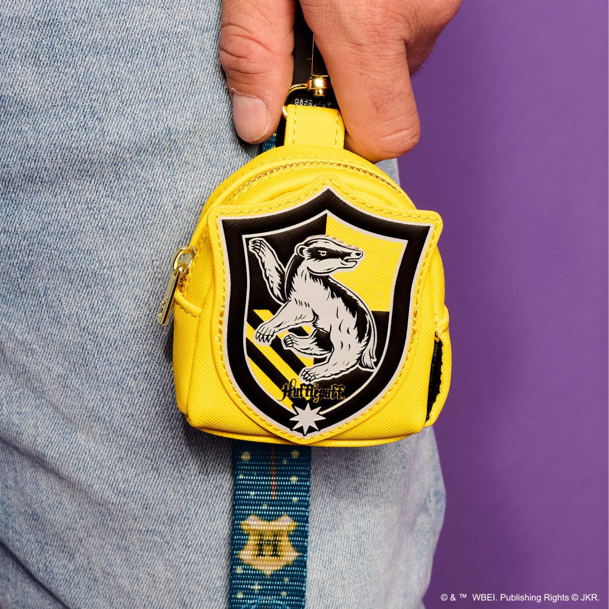 Harry Potter Hufflepuff House Treat & Disposable Bag Holder - Figurine Pet Accessories Harry Potter - vue 2