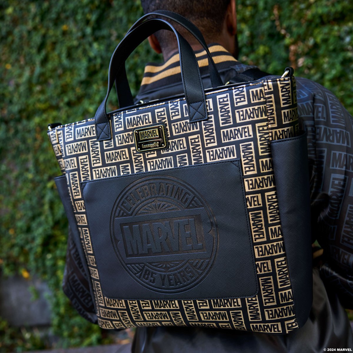 Marvel 85th Anniversary All-Over Print Logo Convertible Backpack & Tote Crossbody Bag - Figurine Bags Marvel - vue 3